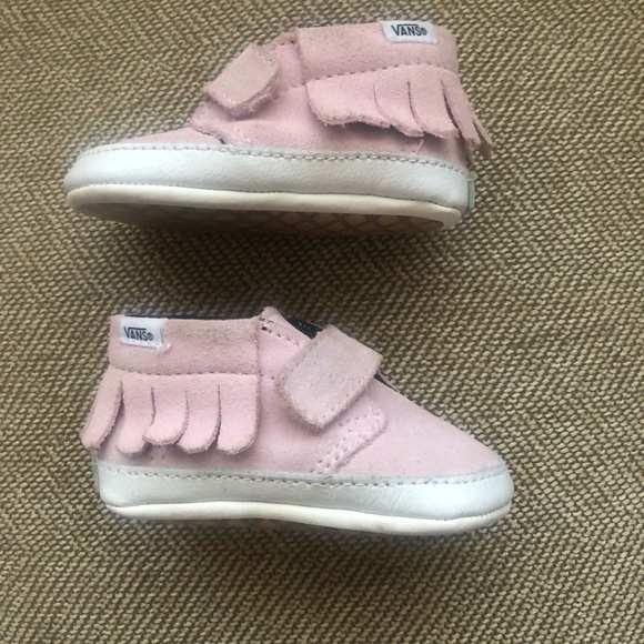Vans Infant Suede Moccasins with Fringe. Velcro Closure. Light Pink. Size 2. EUC - Picture 5 of 15